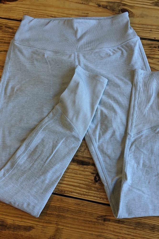 Alo Yoga soft high waisted leggings
